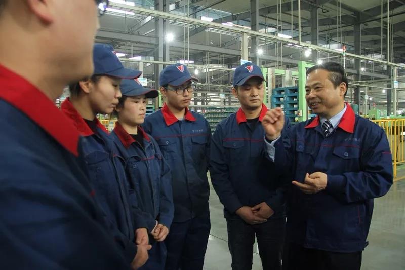 <b>从实际国情出发，天能电池张天任两会提交新提案！</b>