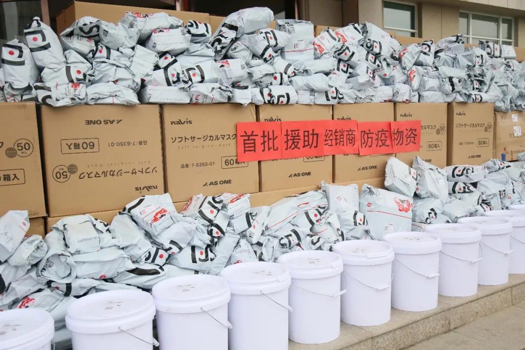 患难与共，拒绝套路，小刀诚然给经销商送了份“大礼”！