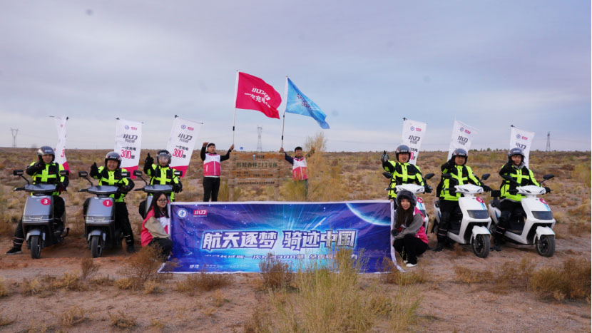 行业独家，和小刀一起见证中国首位女宇航员升空，惊喜！