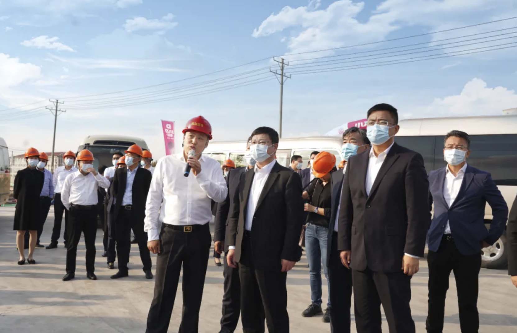 区委书记莅临参观小刀无锡智能新工厂建设，推动产业高质量发展！
