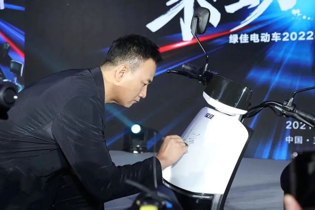 拼三年，冲前五，绿佳2022年战略目标强势增长75%！