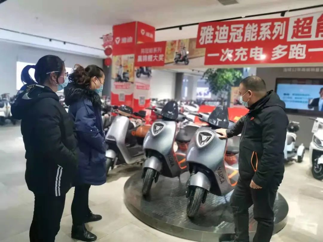 与亿万国人共同抢跑2022，雅迪为传统春节注入新灵魂！