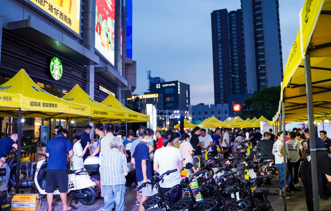 量利齐飞，终端争相加盟，新日产品革塑造品牌差异化与高溢价