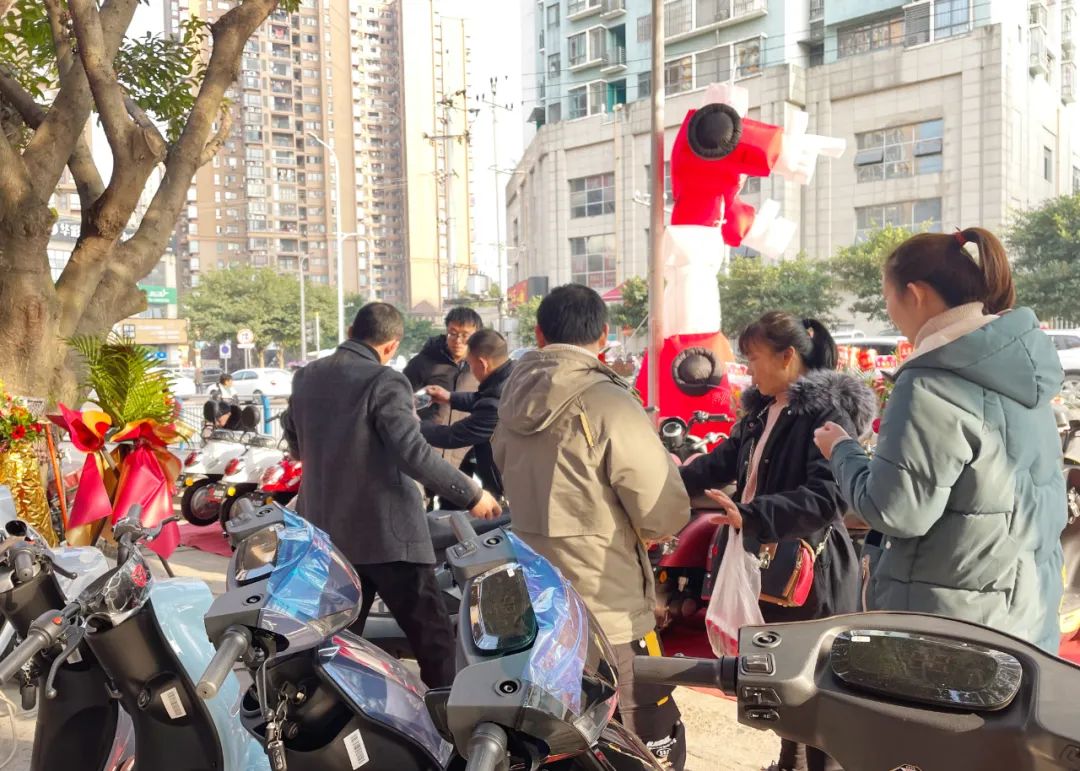 淡季瞩目场景！台铃云电动车节势头高燃，热销挡不住！