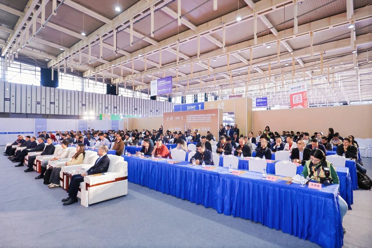 2025电动车产业高峰论坛暨中自协助专委年会顺利召开! 2025电动车产业高峰论坛暨中自协助专委年会顺利召开!