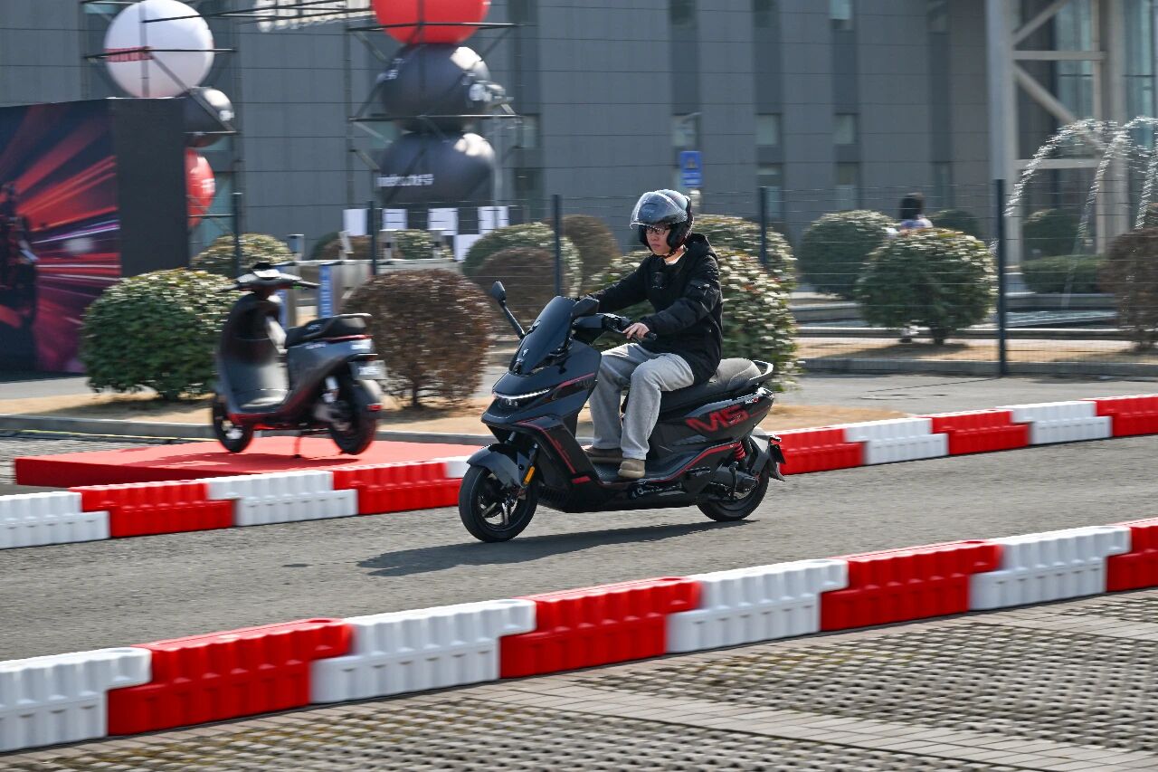 九号公司宣布电动车业务将以九号与赛格威双品牌运营，开启全球化出海